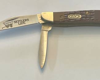 CASE 6220 POCKET KNIFE - CHESTNUT BROWN - “SETTLERS LIFE”