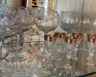 ELEGANT STEMWARE