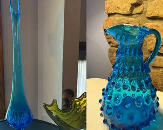 VINTAGE MCM LARGE 1960'S FENTON VALENCIA BLUE 27” SWUNG VASE FOOTED
Empoli 1950's Cobalt Hobnail Pitcher 6”