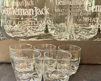 Set of 5 Gentleman Jack Daniels Rock Swirl
Bottom Glass What A Gentleman
Should Know