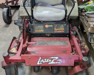eXmark LAZER Z7 ZERO-TURN MOWER (WORKS)