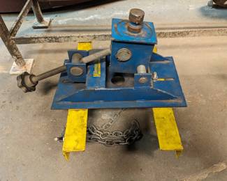 HAND CRANK HOIST