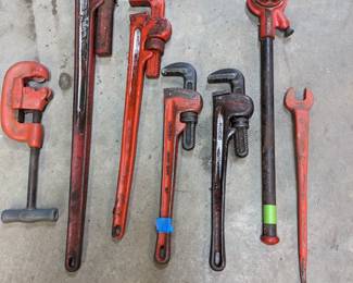 PIPE WRENCHES