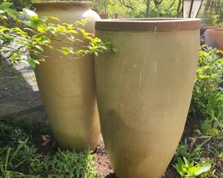 5 foot tall urns