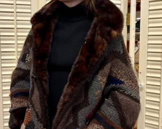 Sweater Side with the mink lining