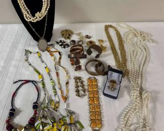 Jewelry in Shades of Gold