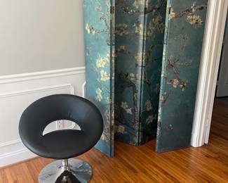 Gorgeous room divider