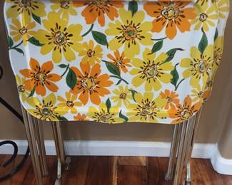 Super cute Vintage TV Trays