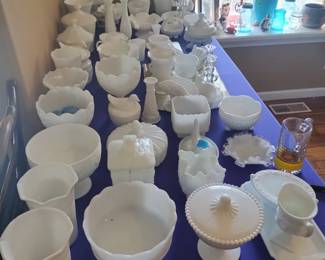 Over 100 pieces of Westmoreland, Fenton, Anchor Hocking Milk Glass
