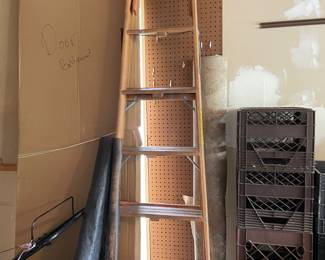 8' Wood Ladder