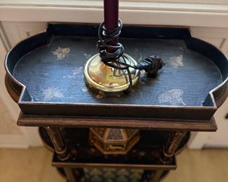 Accent table