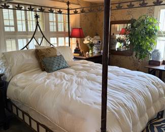 Exceptional iron bed