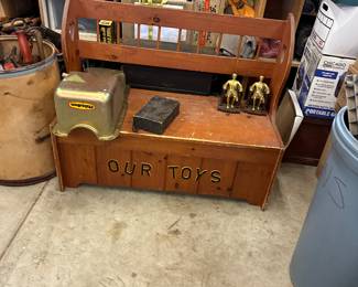 Toy box pan and Abraham Lincoln book ends