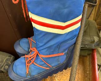 Vintage moon boots