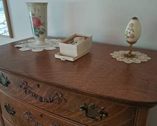 Antique Tiger Oak Chest of Drawers