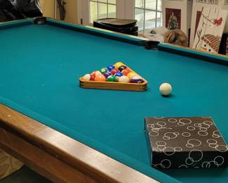 Pool Table- One piece Slate Table
An end bumper needs to be fixed-but otherwise in good condition. Comes with everything you need. very heavy will need serious help to load. $150