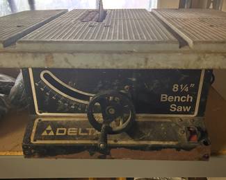 DELTA TABLE SAW