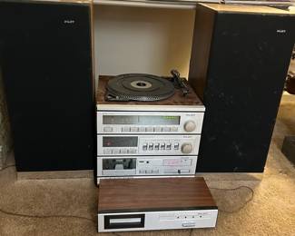 Vintage Pilot Stereo System (working)