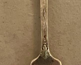 Detail of flatware in previous photo: Wallace Rosepoint