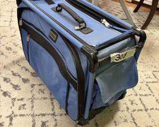 Tutto Tote sewing machine case for your quilting retreat