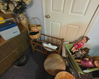 Toys in upstairs room over garage