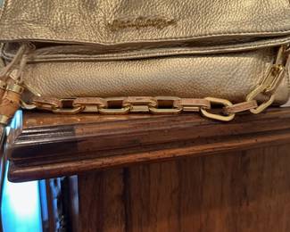 Lilly Pulitzer gold hand bag new
