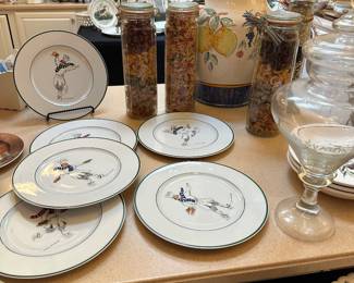 The jar is fabulous along with the skating chefs