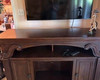 Heavy tv stand