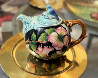 Tea pot