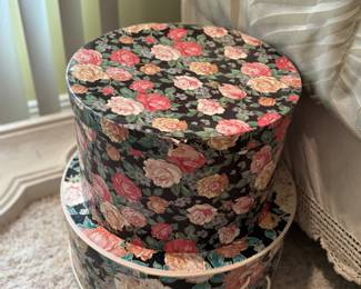 Nesting boxes