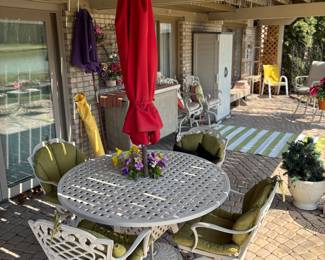 Elegant patio set