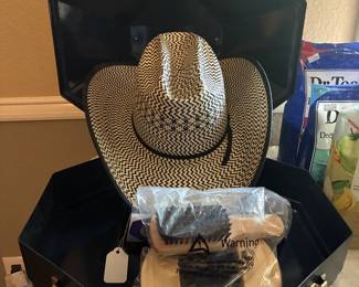 performing cowgirl hat in carry case box
