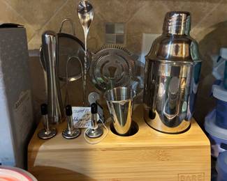 cocktail making set