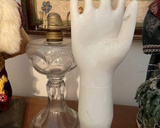 Porcelain glove mold