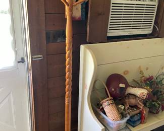 Hat rack