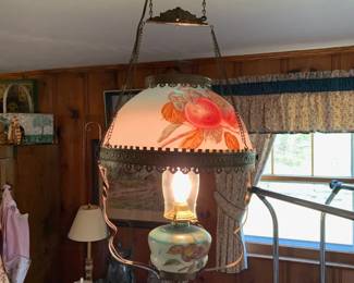 Hanging parlor lamp