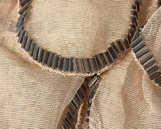 details on flapper style dress