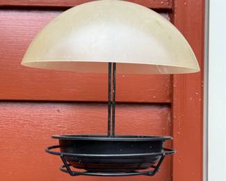 Bird feeder