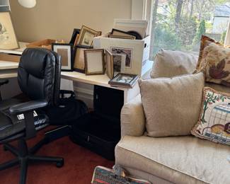 Frames, Desk Chair - Corner Desk