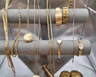 Gold Lockets And Other Vintage Gold Items