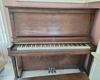 C Kurtzmann And Co. Upright Piano