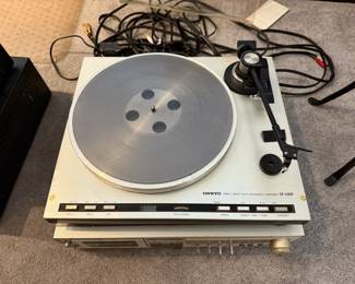 Vintage Onkyo CP-1130F Direct Drive Automatic Turntable