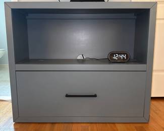 Small TV entertainment Stand