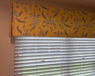 yellow gold and feather valance