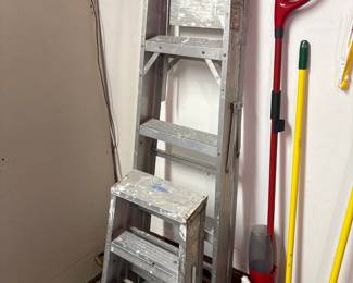 Folding Aluminum Ladders
