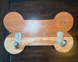 wooden dog leash holder