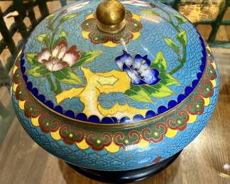 OLD LARGE CHINESE CLOISONNE POWDER BOX…TURQUOISE ENAMEL FLORAL DESIGN 