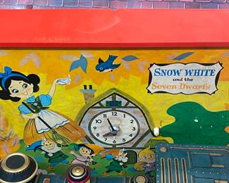 Snow White and the Seven Dwarfs Clock