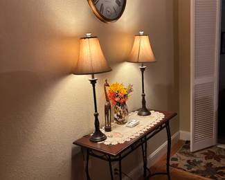 Entry Table, 2 lights,
Decorative items