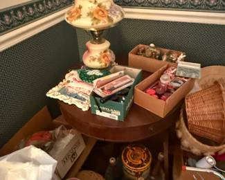 Great pictures from the day we got the keys! There seriously must be 15+ lamps in this sale! All are in excelllent condition and are from the Victorian Period to the 1960s!